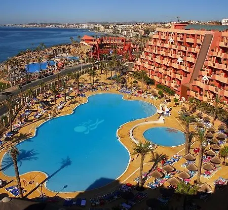 Hotel World Village 4*